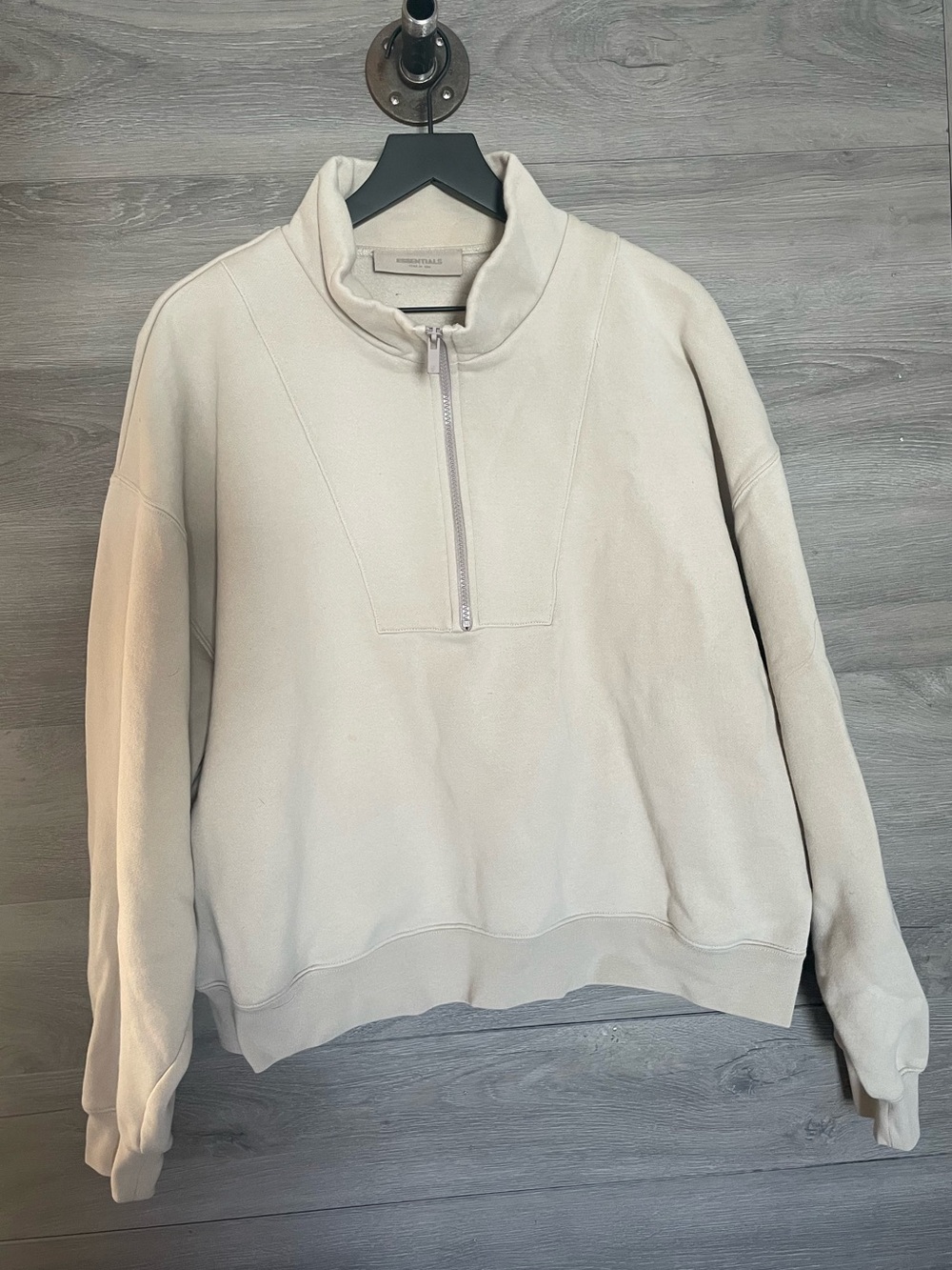ESSENTIALS Half Zip Pullover